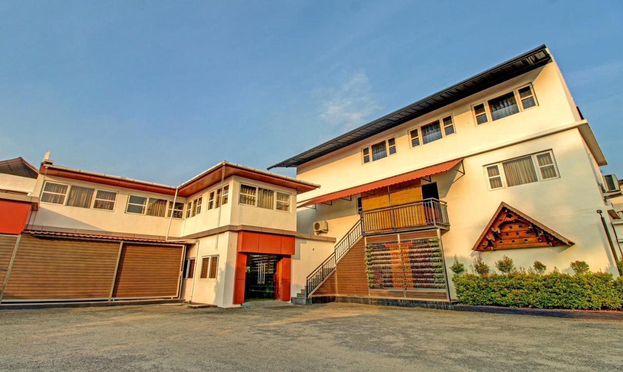 Treebo Prince Hotel Kottayam Exterior foto